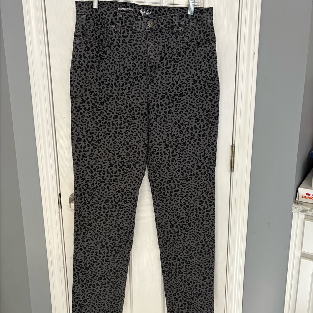 STYLE & CO Women's Jeans  Straight Leg Stretch High Rise Animal Print Size 14